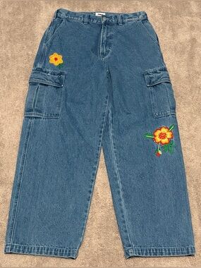 Obey Jeans Mens 30 Blue Denim Cargo Baggy Fit Embroidered Flower Measured 32x30